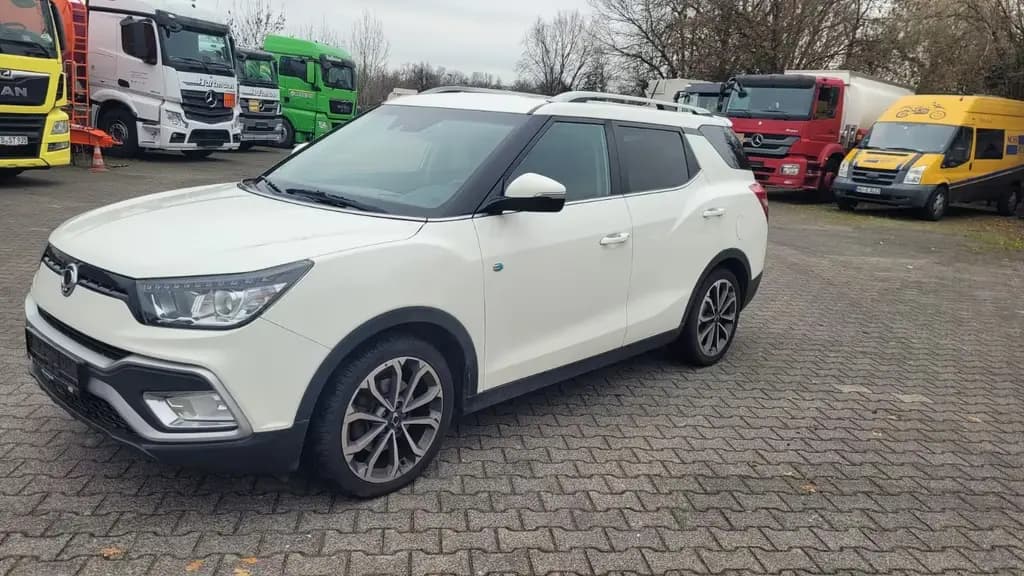 Main__Slider__Photo:Ssangyong Tivoli 1.6 e-XDi 160 QUARTZ 2WD 08/2018-0