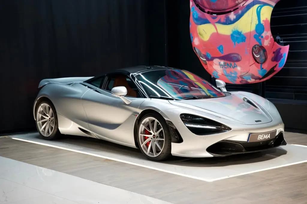 Main__Slider__Photo:McLaren 720S *720S*Lift*Carbon Pack 1,2,3*Carbon Roof 04/2018-0