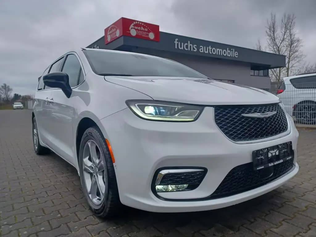 Main__Slider__Photo:Chrysler Pacifica L+Park-Assist. 360°.ACC.7-Sitzer. 02/2025-0