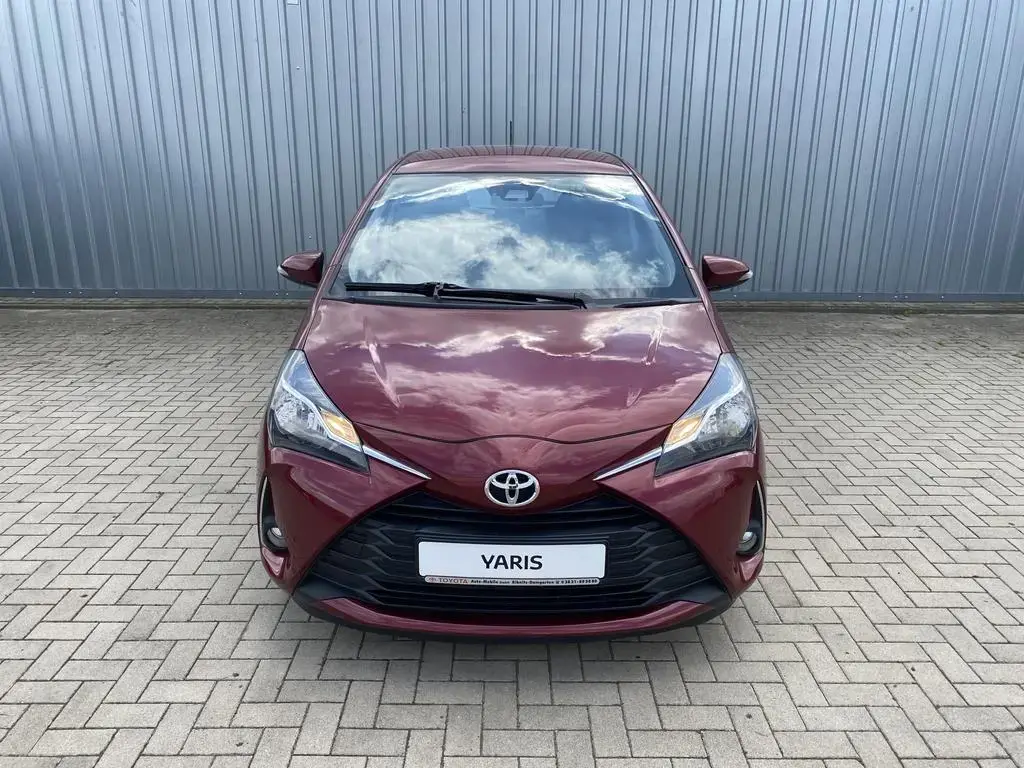 Main__Slider__Photo:Toyota Yaris 1,5 l Automatik Comfort 15Jahre RelaxGaran 03/2019-1