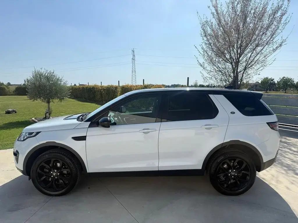 Main__Slider__Photo:Land Rover Discovery Sport HSE 2.0 TD4 150 4X4 01/2017-1