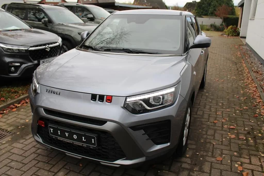 Main__Slider__Photo:KGM Tivoli 1.5 T-GDI Essential Automatik null-0