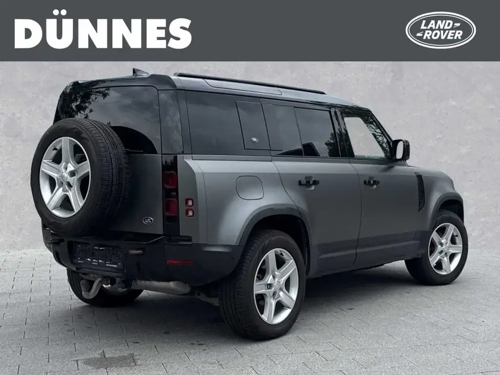 Main__Slider__Photo:Land Rover Defender 110 D200 SE 04/2023-1