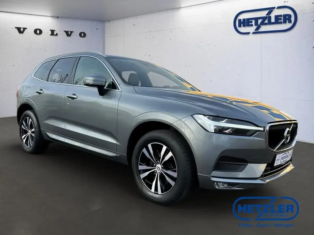 Main__Slider__Photo:Volvo XC60 Momentum Pro 2WD AHK Navi Digitales Cockpit 04/2021-1