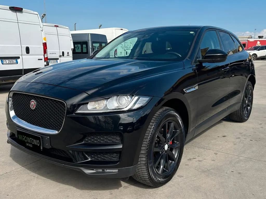 Main__Slider__Photo:Jaguar F-Pace 2.0 D 180 CV AWD Portfolio 09/2017-0