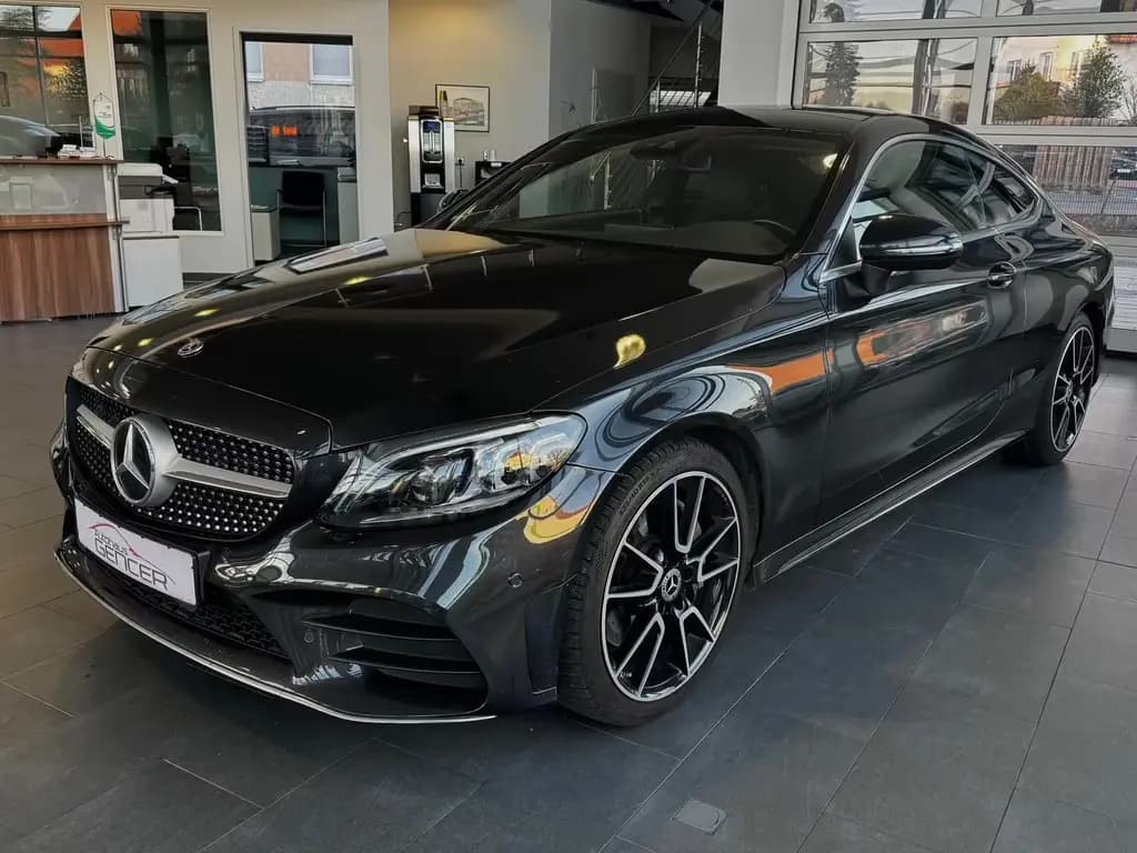 Main__Slider__Photo:Mercedes-Benz C-Class 300 Coupe 2.0 CGI "LED/AMG/Pano/ACC/R-Kamera" 02/2019-0