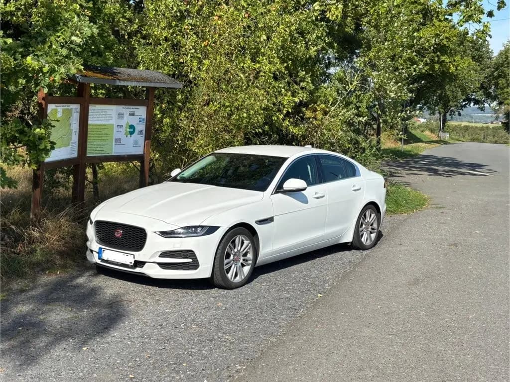 Main__Slider__Photo:Jaguar XE D180 SE 07/2019-0