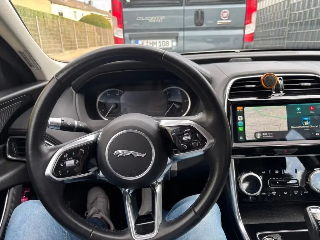 Main__Slider__Photo:Jaguar XE D180 SE 07/2019-1