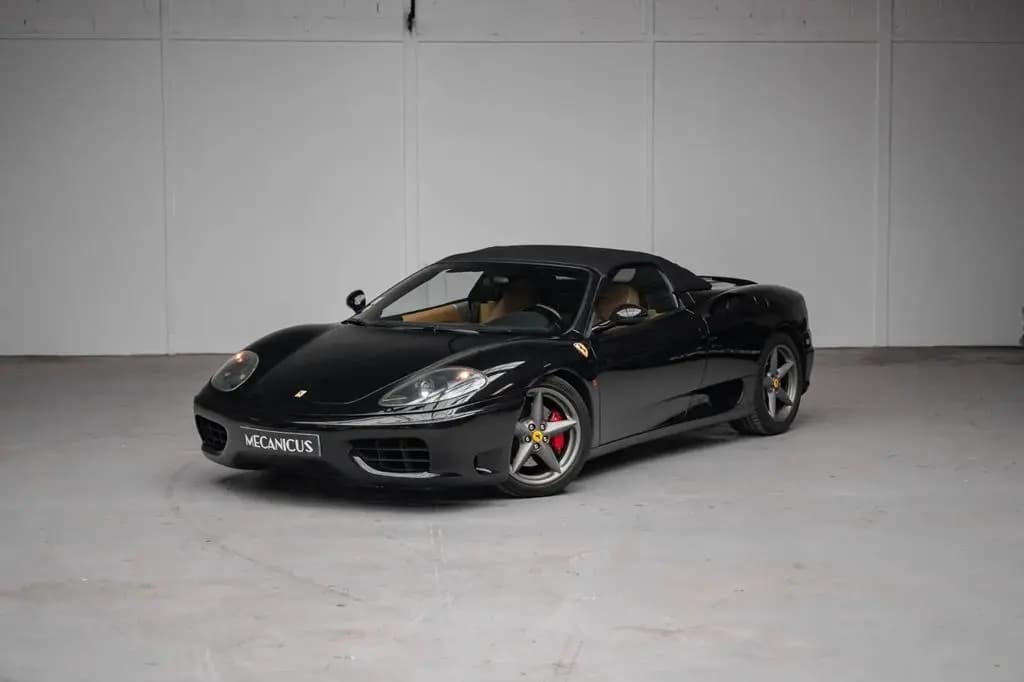 Main__Slider__Photo:Ferrari 360 Modena Spider *Black/Tan* 01/2004-0