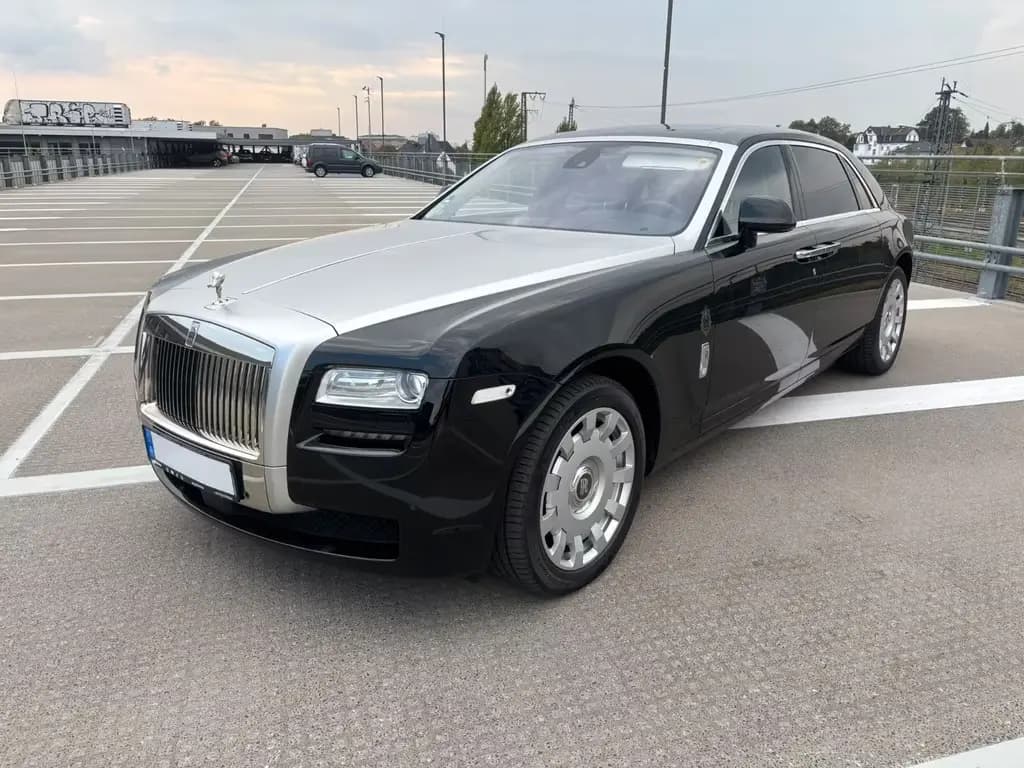 Main__Slider__Photo:Rolls-Royce Ghost Family EWB | langer Radst./orig. 36.800km 04/2012-0