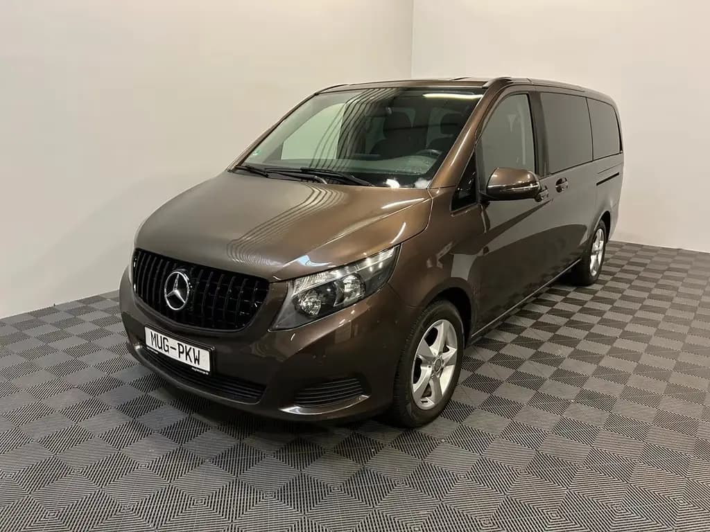 Main__Slider__Photo:Mercedes-Benz V 220 V220d Lang *2x Sch.Tür-7Sitze-Navi* 04/2018-0