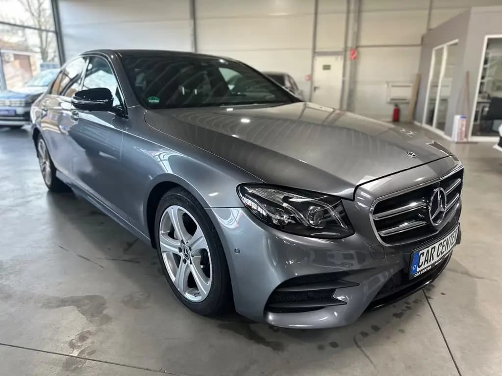 Main__Slider__Photo:Mercedes-Benz E-Class 300 d Limousine AMG Line|360°|Pano|Multibeam 11/2018-0