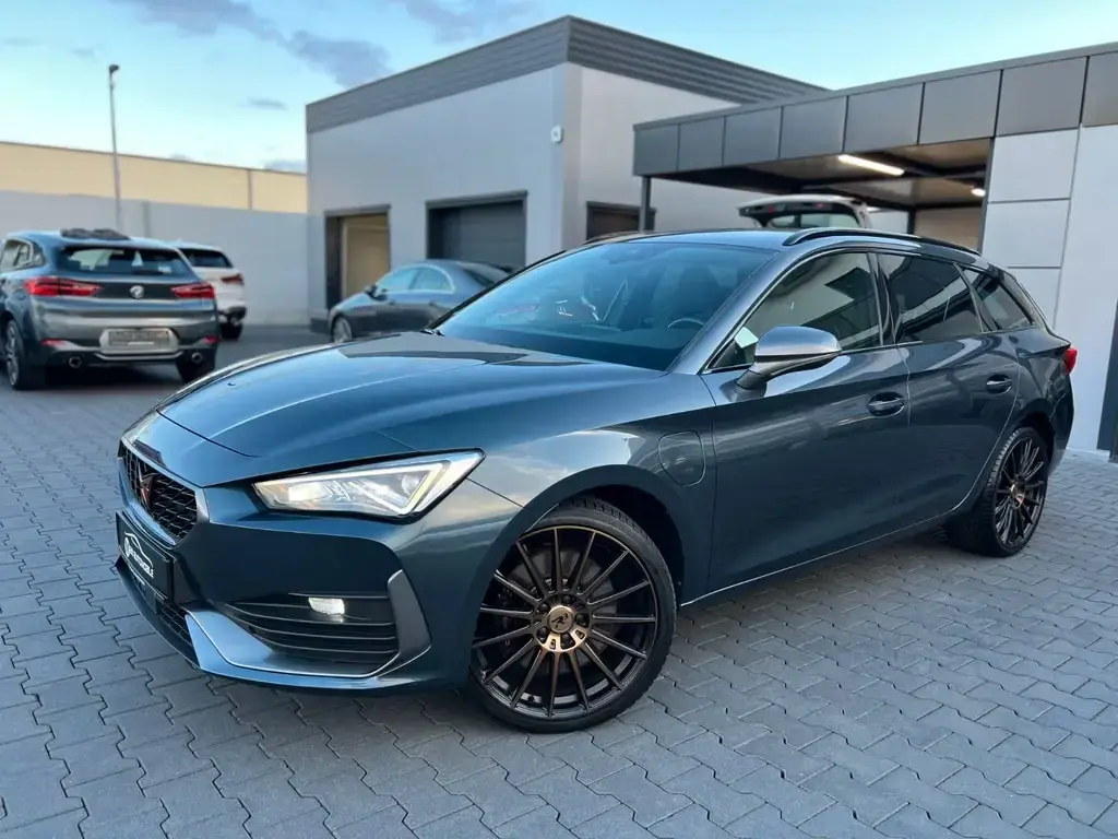 Main__Slider__Photo:Cupra Leon 1.4 TSI Sportstourer e-Hybrid*LED*ACC*PDC* 03/2021-1