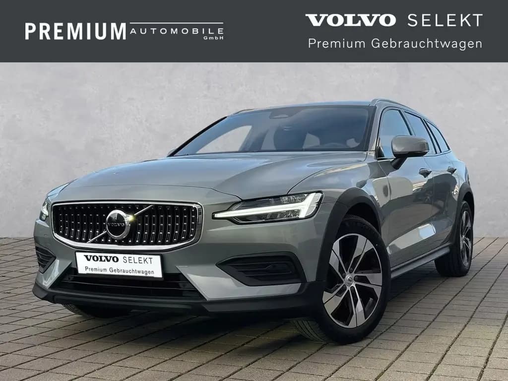Main__Slider__Photo:Volvo V60 Cross Country B4 AWD Diesel Plus Bright Sitz 11/2023-0