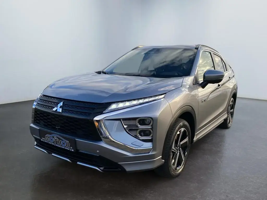Main__Slider__Photo:Mitsubishi Eclipse Cross Plus Select 2.4 PHEV ACC PDC NAVI 12/2022-1