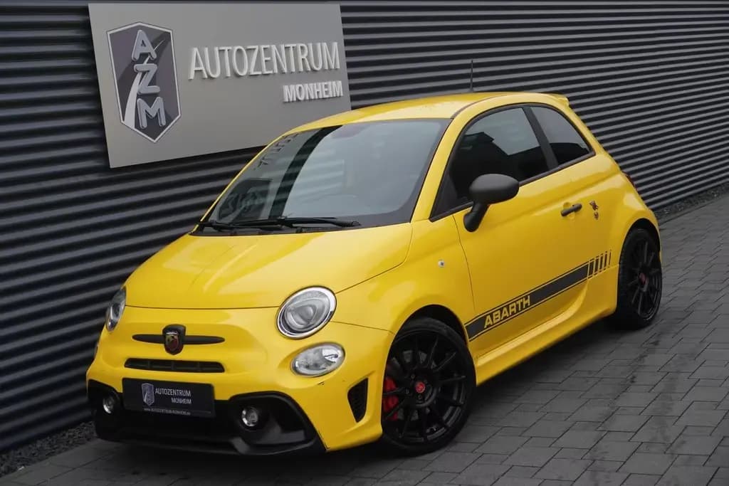 Main__Slider__Photo:Abarth 595 Competizione |SPORTSITZE|ESTETICO|BEATS|NAVI 06/2018-0
