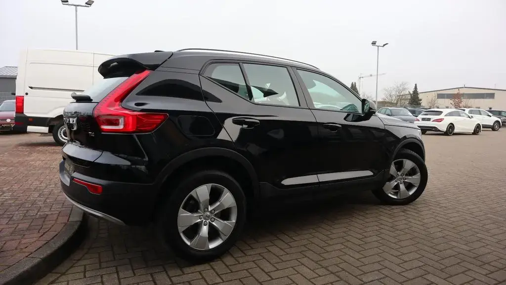 Main__Slider__Photo:Volvo XC40 XC 40 Momentum 2WD Navi LED AHK Shz 02/2019-1