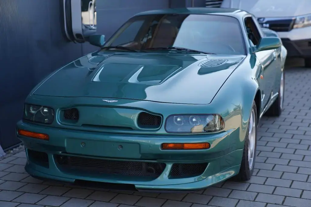 Main__Slider__Photo:Aston Martin V8 Vantage Le Mans Coupé 07/1999-1