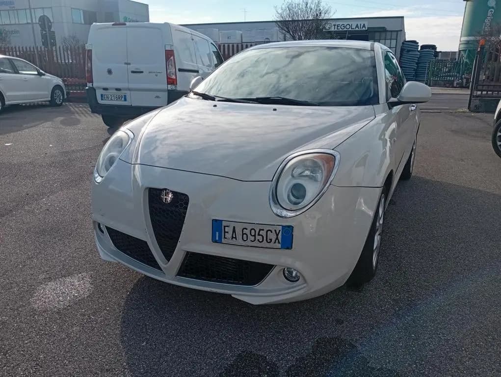 Main__Slider__Photo:Alfa Romeo MiTo 1.4 T 155 CV Distinctive 01/2010-0