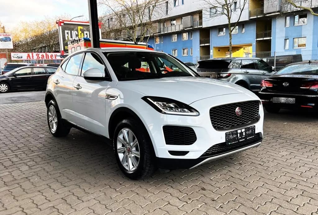 Main__Slider__Photo:Jaguar E-Pace S/Leder/Kamera/Sitzheizung/2,0 Ltr./110KW 07/2019-0