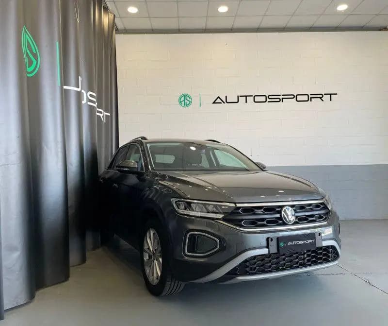 Main__Slider__Photo:Other Other Volkswagen T-Roc 1.0 TSI Life 03/2023-0