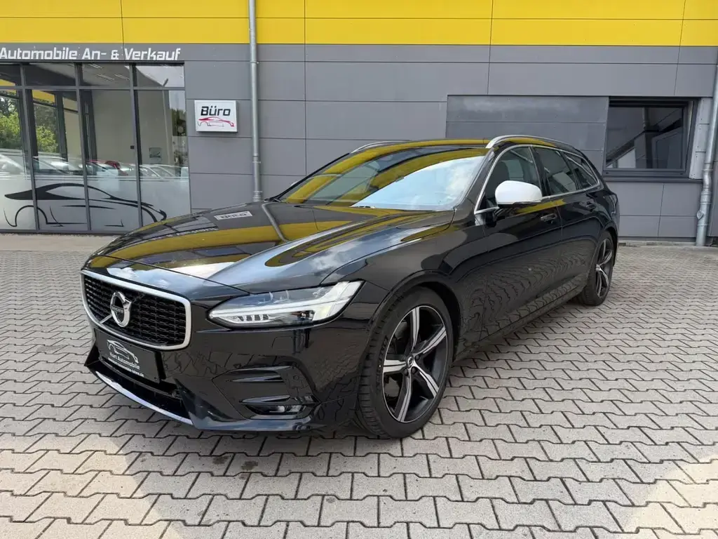 Main__Slider__Photo:Volvo V90 Kombi R Design AWD/ALLRAD/SPORTPAK*/PANO/KAM 01/2019-1