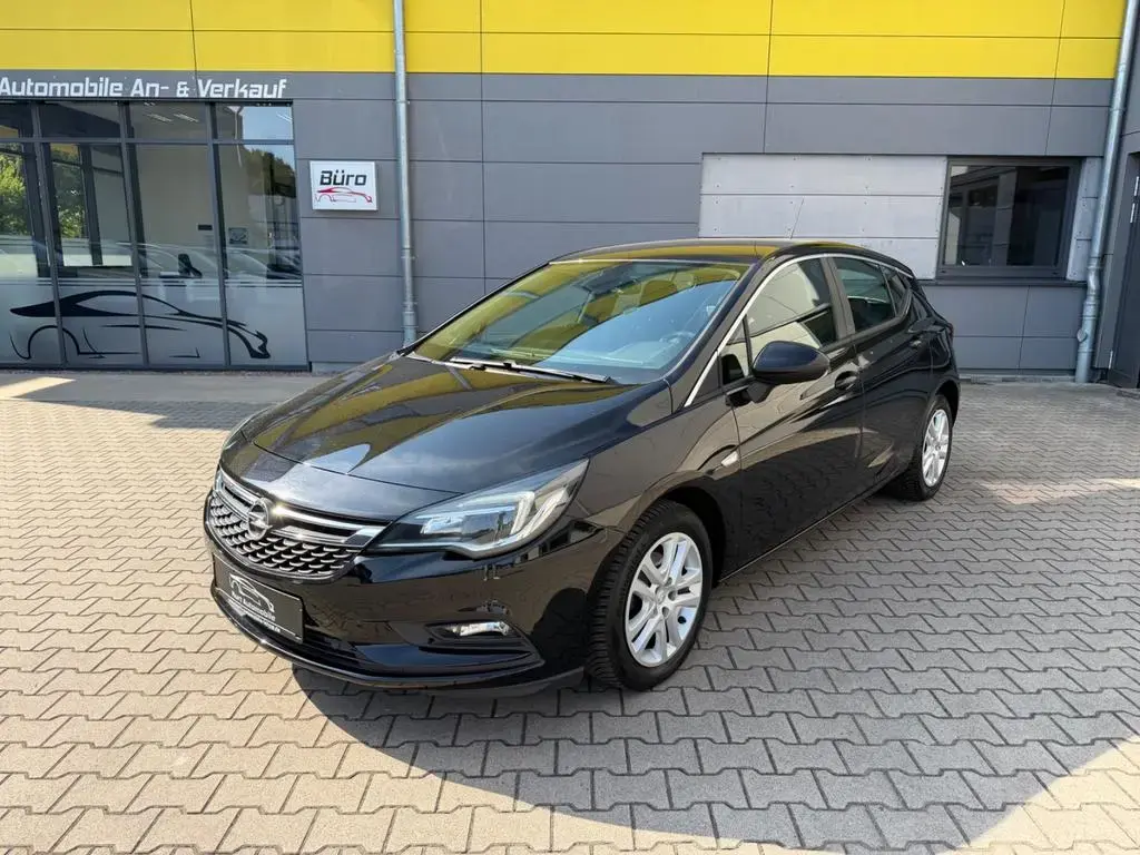 Main__Slider__Photo:Opel Astra K Lim. Edition/AUTOMATIK/SHZ/KLIMAA*/TEMPO 10/2019-1