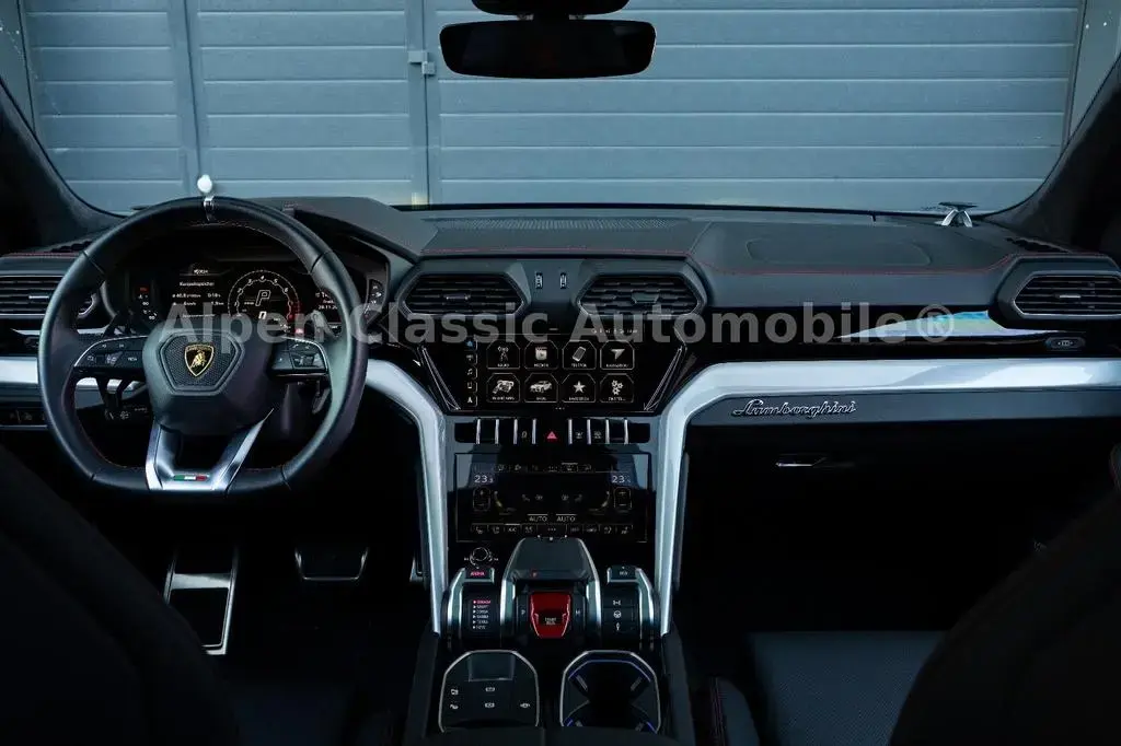 Main__Slider__Photo:Lamborghini Urus 4.0 V8 Massage, B&O, Sitzbelüftung, 360 09/2022-1