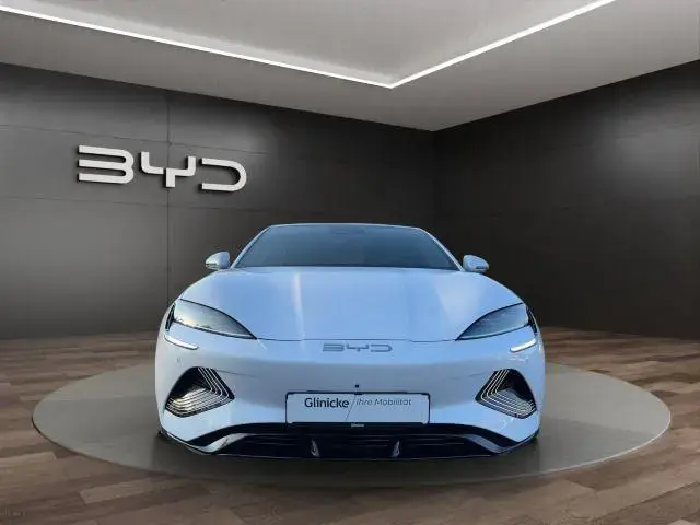 Main__Slider__Photo:BYD SEAL Design 230kW Reichweite 570km Panoramadach null-1