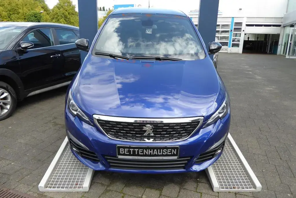 Main__Slider__Photo:Peugeot 308 GT-Line Pano-Dach Allure 06/2019-1