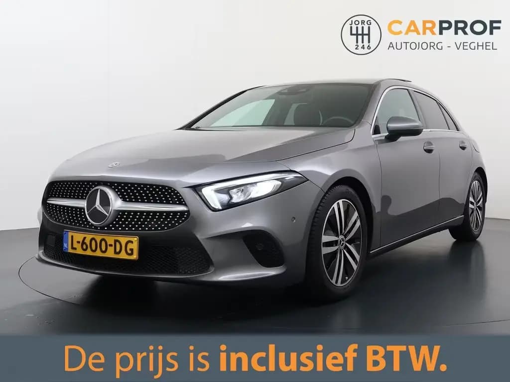 Main__Slider__Photo:Mercedes-Benz A 180 Business Solution Luxury Panorama dak | si 04/2021-0