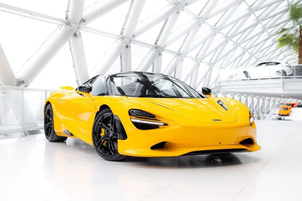 Main__Slider__Photo:McLaren 750S Spider 4.0 V8 | Volcano Yellow | Electrochr 01/2024-0
