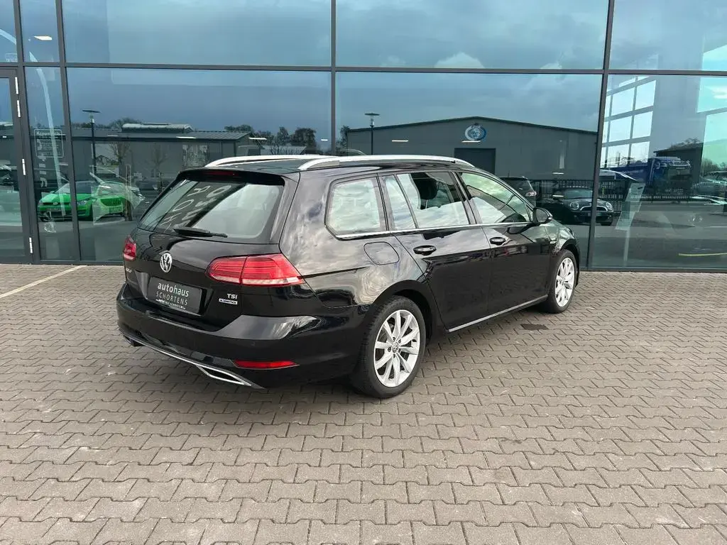Main__Slider__Photo:Volkswagen Golf VII Var. 1.5 TSI Highline DSG LED Einparkh. 11/2017-1