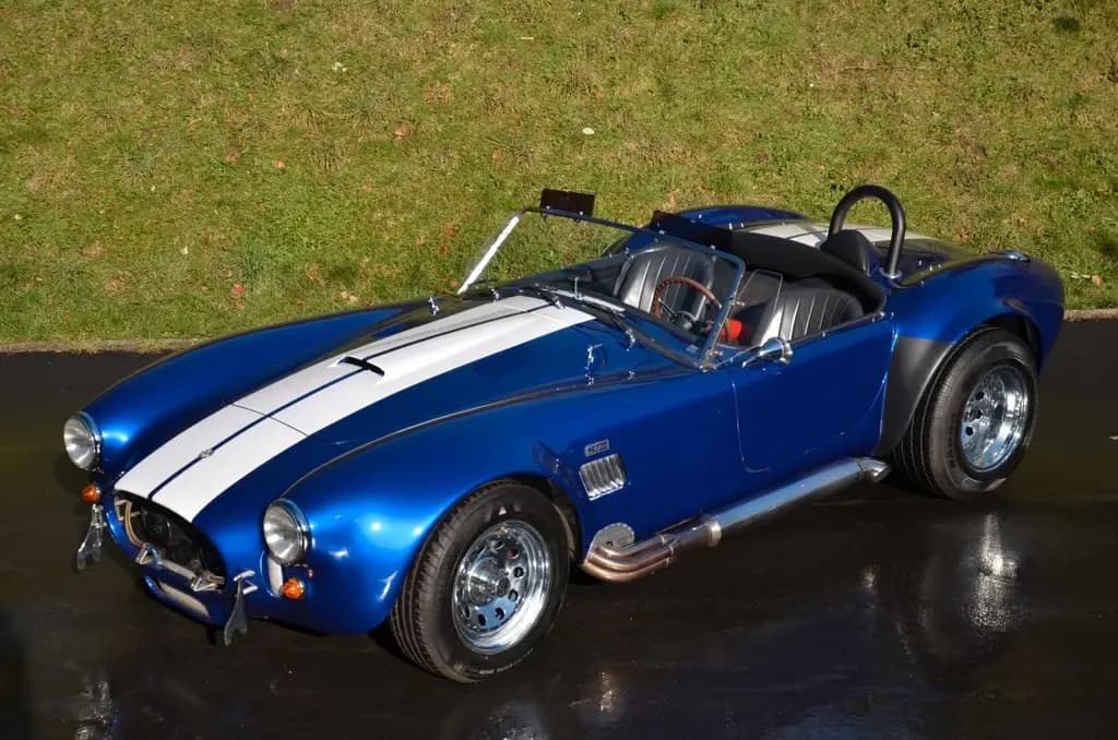 Main__Slider__Photo:Cobra Other Phoenix Cobra, Leder, Sidepipes, 427cui,wenig KM 03/1989-0