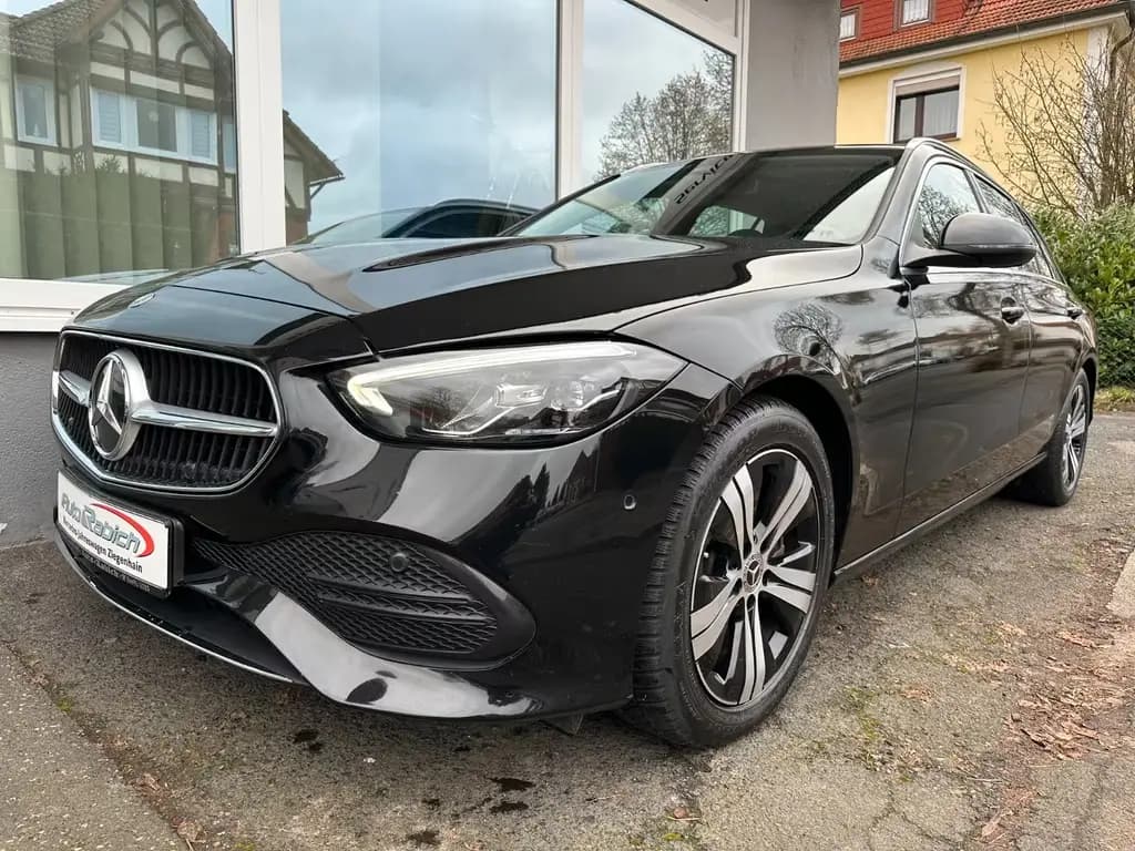 Main__Slider__Photo:Mercedes-Benz C 220 d T Avantgarde +AHK+TOT+Business+LED+Ambi+ 01/2022-0