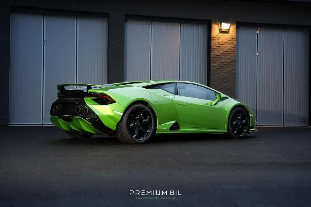 Main__Slider__Photo:Lamborghini Huracán Tecnica 06/2023-1