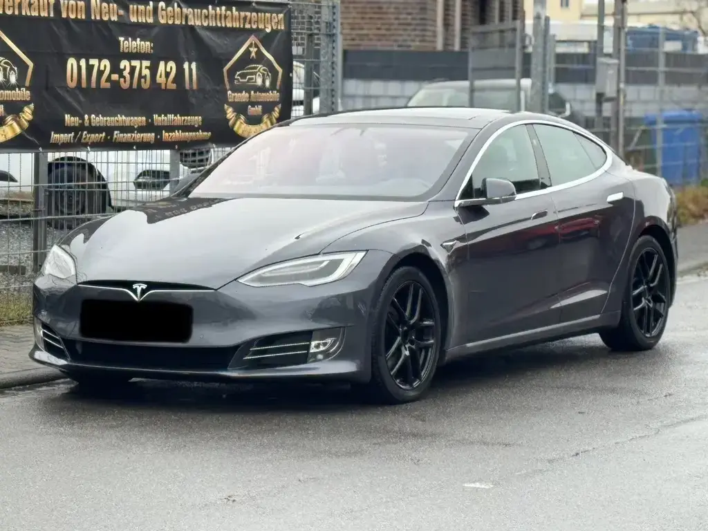 Main__Slider__Photo:Tesla Model S Dual 8-Fach Bereift 09/2017-1