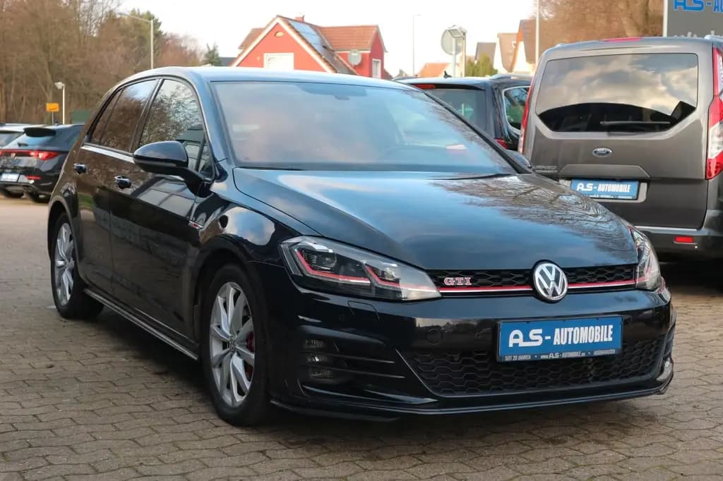 Main__Slider__Photo:Volkswagen Golf VII Lim. GTI Performance *2.HD/LEDER/ACC* 12/2018-0