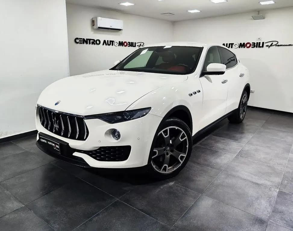 Main__Slider__Photo:Maserati Levante V6 Diesel 275 CV AWD Gransport 02/2017-0