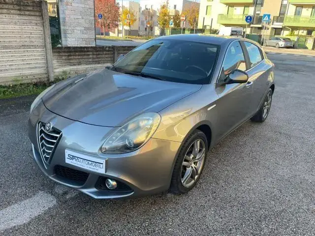 Main__Slider__Photo:Alfa Romeo Giulietta ROMEO Giulietta 1.6 JTDm-2 105 CV Exclusive 08/2013-1