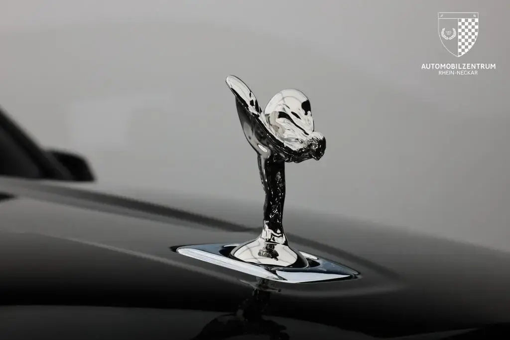 Main__Slider__Photo:Rolls-Royce Cullinan ShootingStar/Picnic/Coachline/ACC/22" 12/2025-1