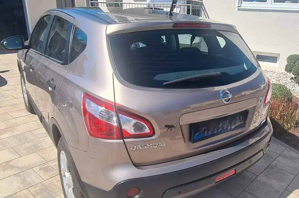Main__Slider__Photo:Nissan Qashqai 1.5 dCi DPF Acenta Acenta 07/2011-1