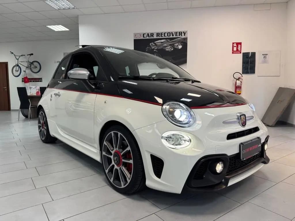 Main__Slider__Photo:Abarth 595 1.4 Turbo T-Jet 165 CV Turismo 04/2021-0