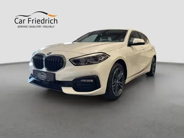 Main__Slider__Photo:BMW 1 Series 04/2021-1