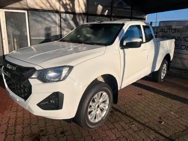 Main__Slider__Photo:Isuzu D-Max Space-Cab L 4WD DAB SHZ Regensensor BT Lic null-0