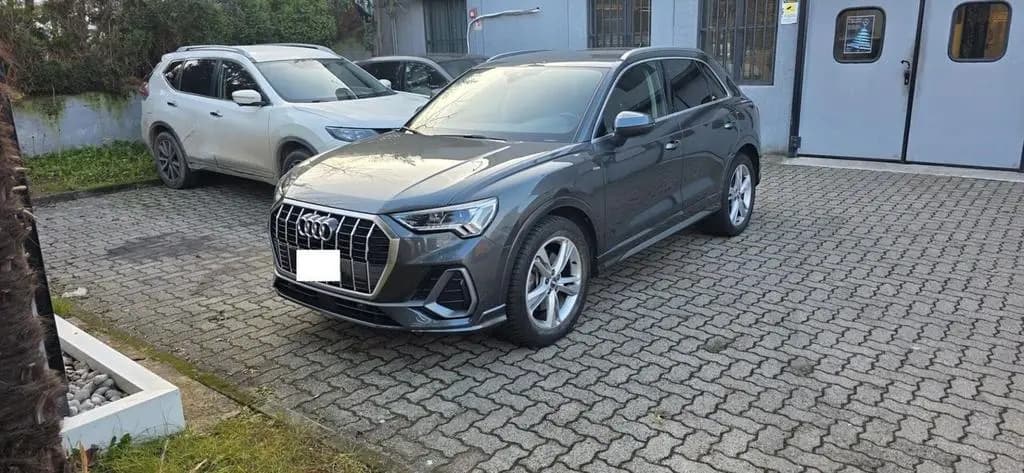 Main__Slider__Photo:Audi Q3 40 TDI quattro S tronic line edition 08/2019-0