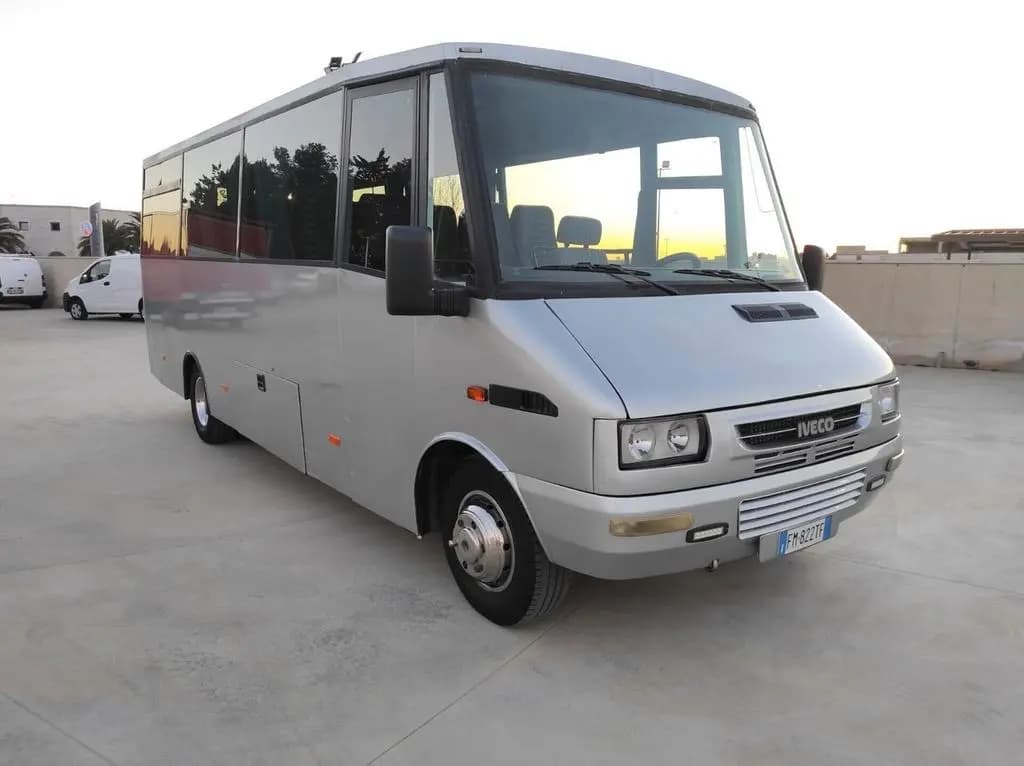 Main__Slider__Photo:Iveco Minibus 25 POSTI - 2.5 Diesel 115cv 01/1995-0