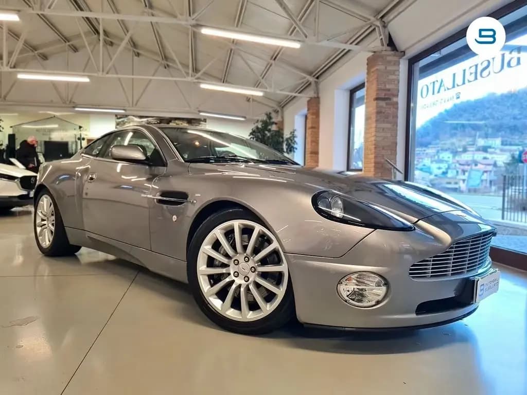 Main__Slider__Photo:Aston Martin Vanquish V12 Vanquish Coupé 08/2003-0