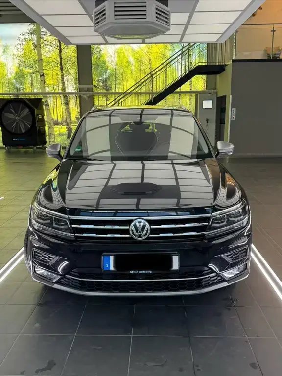 Main__Slider__Photo:Volkswagen Tiguan Allspace 2.0 TSI OPF 162kW DSG 4MOTIO... 05/2018-1