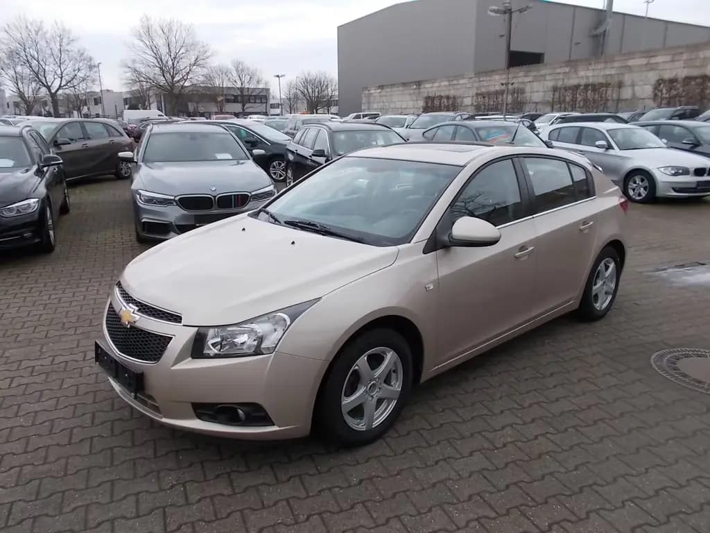 Main__Slider__Photo:Chevrolet Cruze LTZ, Navi Leder Schiebed. zus.Winterräder 08/2012-0